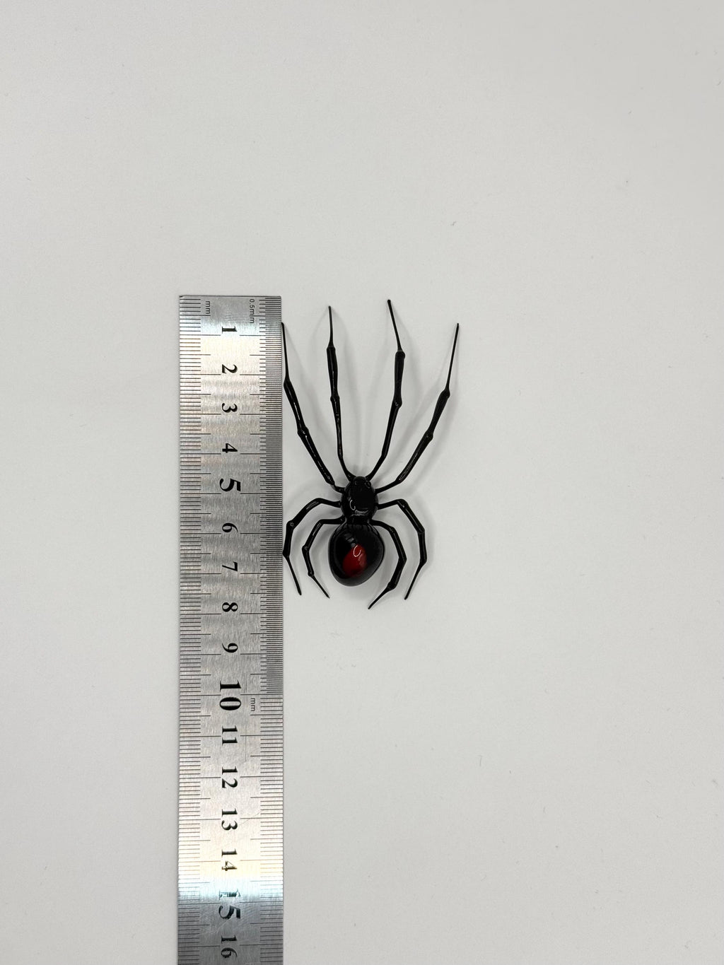 El Yapımı Murano Camı Karadul (Örümcek) Figürü